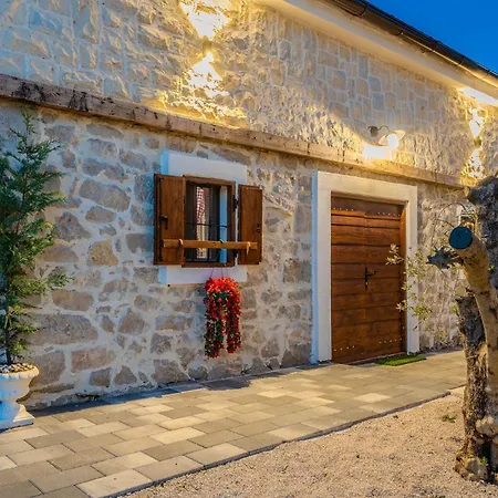 Beautiful In Skabrnja Vikendica Skabrnje