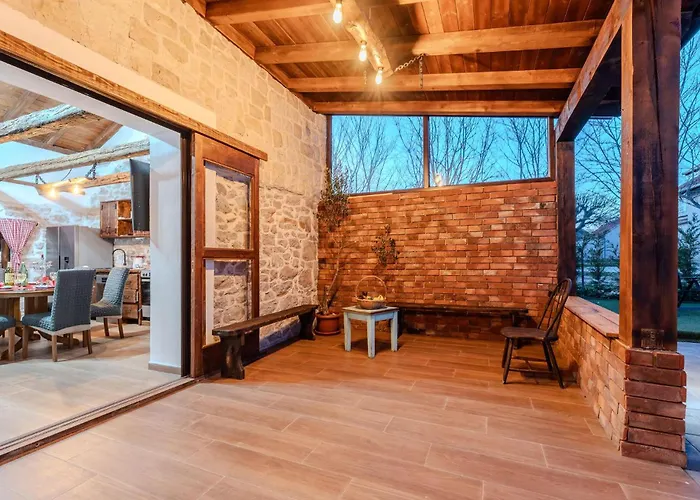 Vikendica Beautiful In Skabrnja *